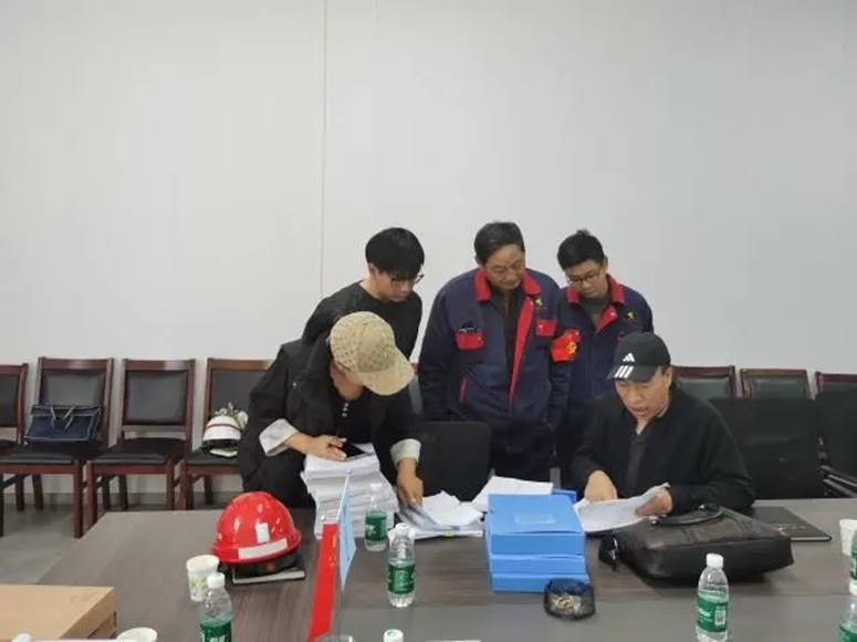 赤峰金通二期電解項(xiàng)目部順利通過赤峰市高新區(qū)國慶節(jié)前安全、質(zhì)量聯(lián)合專項(xiàng)檢查 